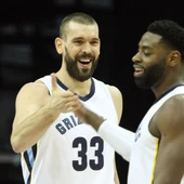Marc Gasol celebra una canasta junto a Tyreke Evans Marc Gasol celebra una canasta junto a Tyreke Evans