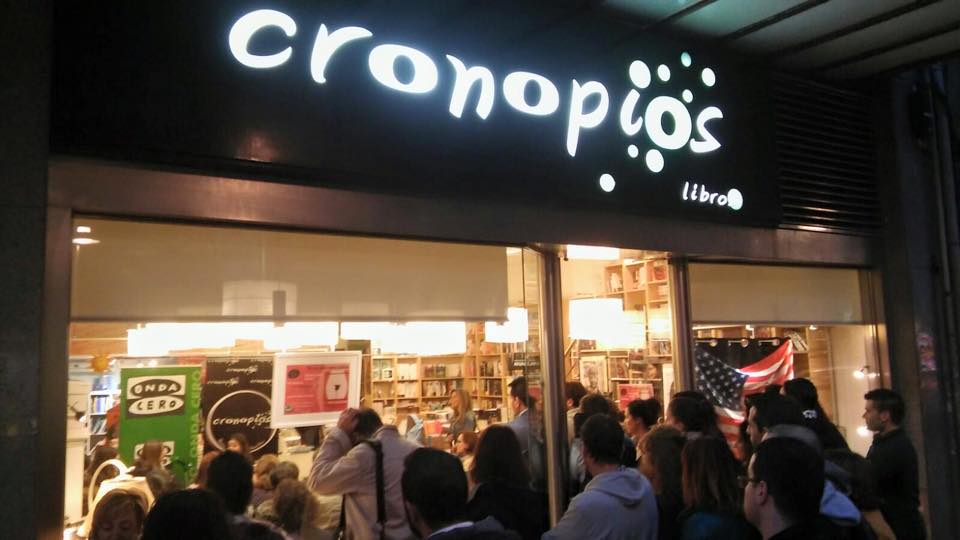 Mercedes Corbillón:"Gracias a todos los cronopios por llenar la librería" Mercedes Corbillón:"Gracias a todos los cronopios por llenar la librería"