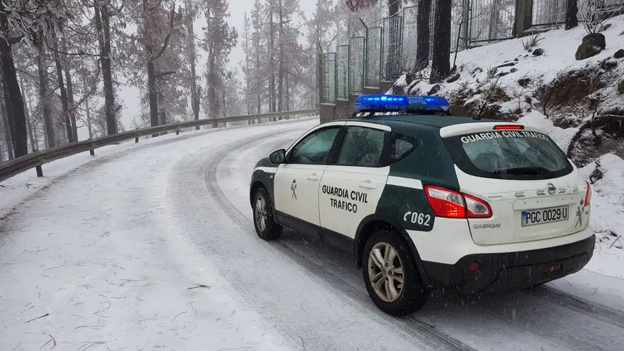 Nevada en el Pico de Las Nieves, Gran Canaria Nevada en el Pico de Las Nieves, Gran Canaria