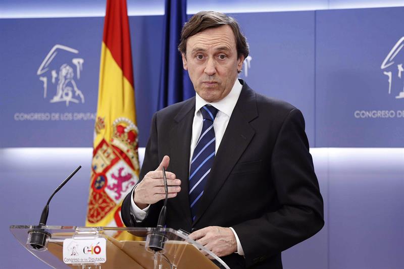 Rafael Hernando: "El entorno de Puigdemont sabe que es un zombi político" Rafael Hernando: "El entorno de Puigdemont sabe que es un zombi político"