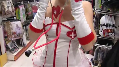 Un disfraz de enfermera El sindicato de enfermería SATSE pide que se deje de vender el disfraz de "enfermera sexy"