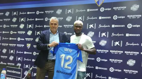 Ideye, nuevo jugador del Málaga CF Ideye, nuevo jugador del Málaga CF