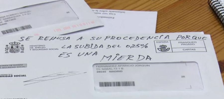 Los pensionistas devuelven sus cartas al Gobierno Los pensionistas devuelven sus cartas al Gobierno
