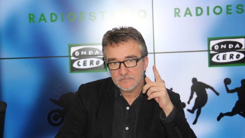 Javier Ruiz Taboada, en los estudios centrales de Onda Cero. 