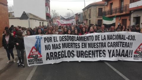 Manifestaci&oacute;n de la Plataforma N-430 en Piedrabuena