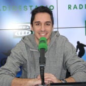 Sergio Santomé, en los estudios centrales de Radioestadio. 