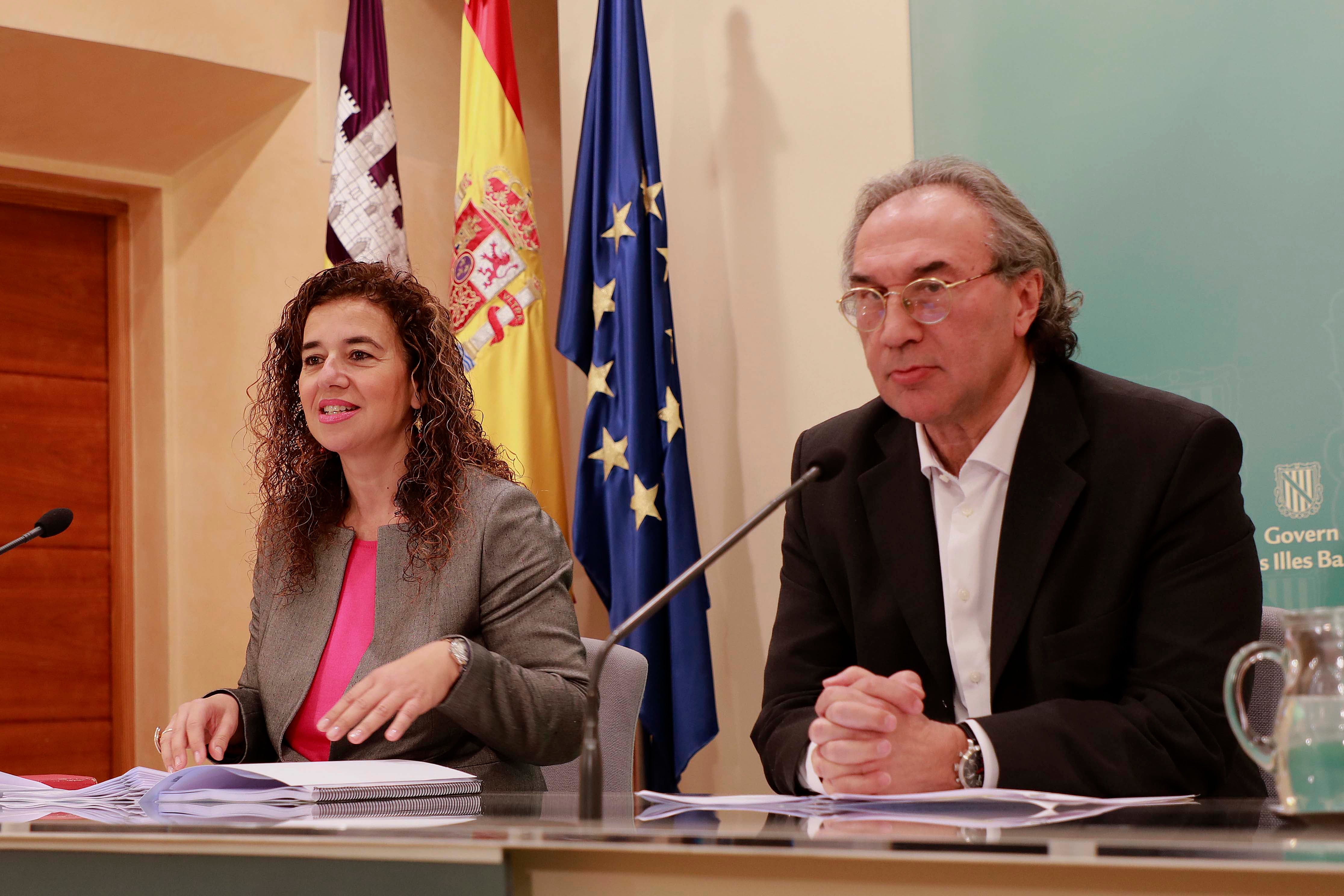 El Govern reconoce que "no hay consenso suficiente" con el decreto del catalán El Govern reconoce que "no hay consenso suficiente" con el decreto del catalán