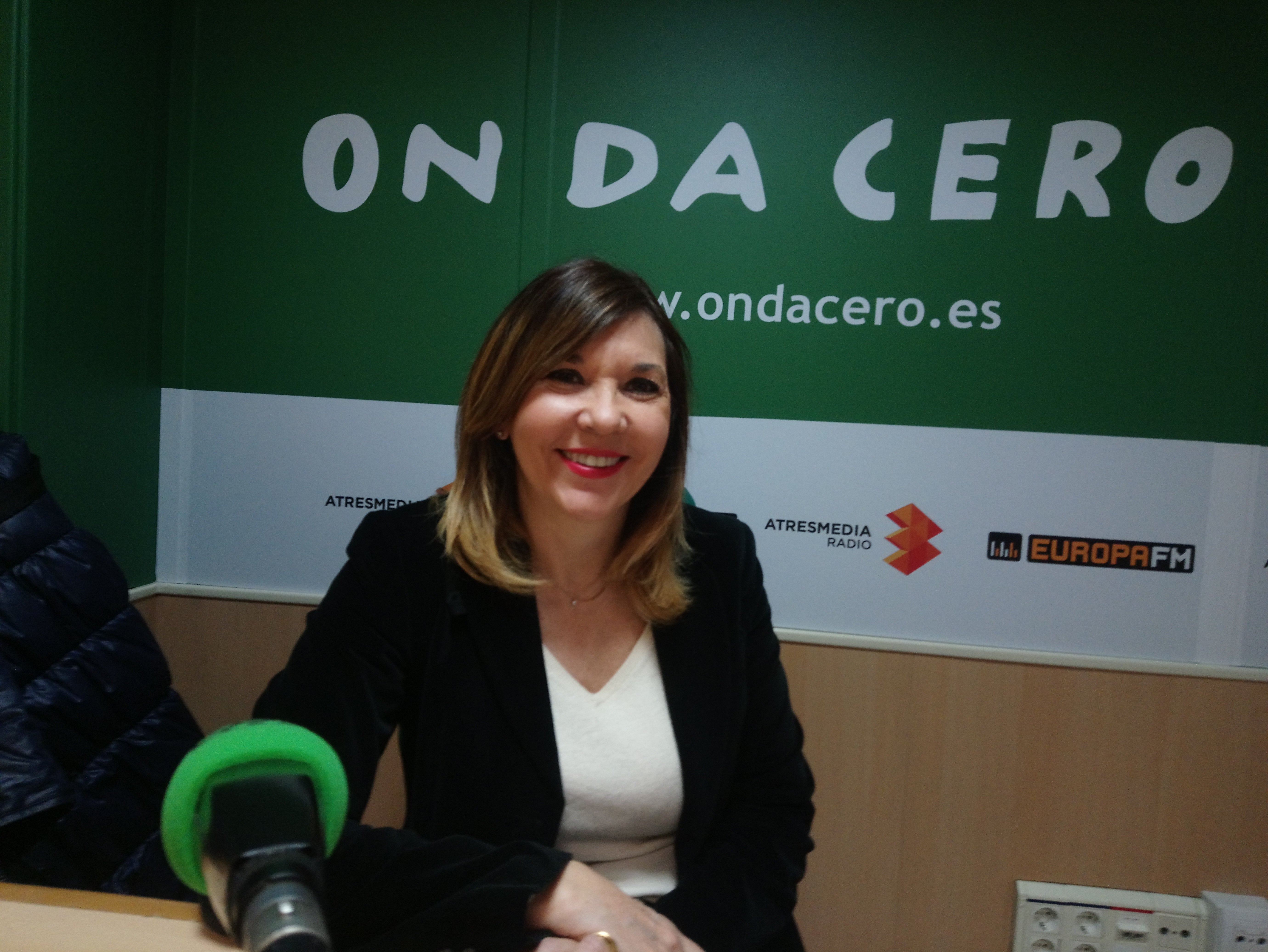 "Mirando para otro lado y poniéndose de perfil no se soluciona nada" "Mirando para otro lado y poniéndose de perfil no se soluciona nada"