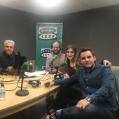Marcos Cabotá, Toni Bestard, Martí Rodríguez, Laura Gost y Jaume Carrió en los estudios de Onda Cero Mallorca