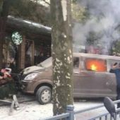 La furgoneta incendiada en Shangai