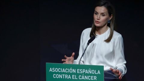  La reina Letizia llama a tomar conciencia sobre el impacto personal, laboral y familiar del c&aacute;ncer