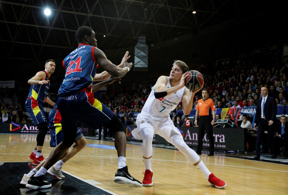 El Andorra gana al Real Madrid y acaba con su racha de diez victorias seguidas en Liga El Andorra gana al Real Madrid y acaba con su racha de diez victorias seguidas en Liga