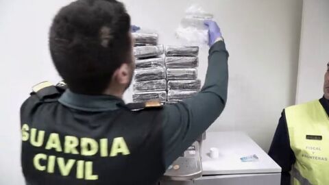 La Guardia Civil intercepta un alijo de cocaína en Barajas