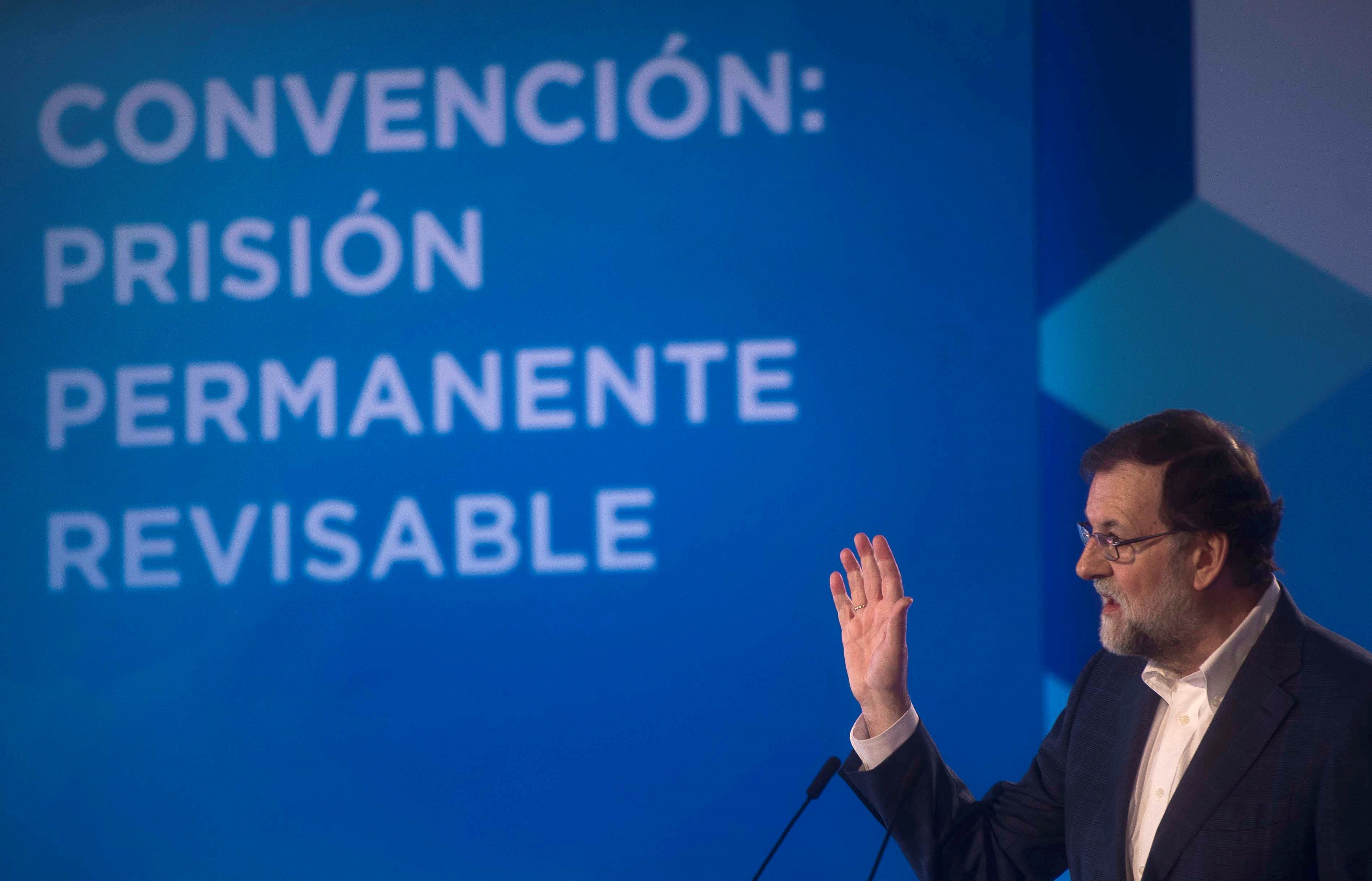 El Gobierno anuncia un proyecto de ley que aumentará los delitos penados con prisión permanente revisable El Gobierno anuncia un proyecto de ley que aumentará los delitos penados con prisión permanente revisable