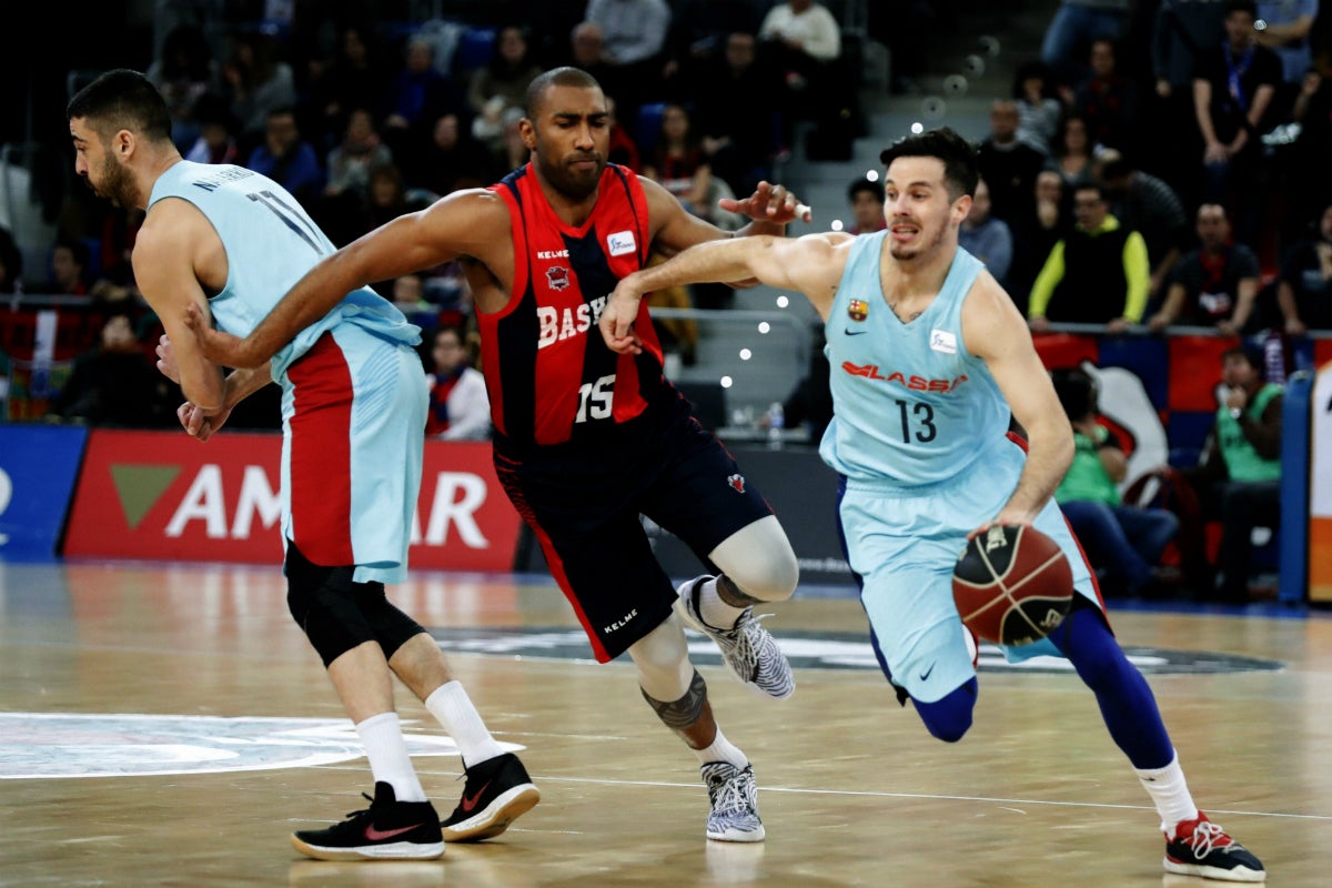 El Barcelona Lassa roza el ridículo en un pésimo partido ante el Baskonia El Barcelona Lassa roza el ridículo en un pésimo partido ante el Baskonia