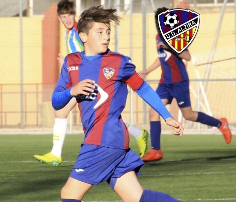 Muere un jugador del equipo cadete de la UD Alzira de "muerte súbita" Muere un jugador del equipo cadete de la UD Alzira de "muerte súbita"
