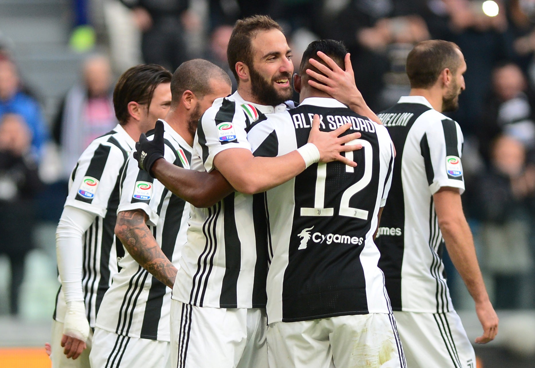 La Juventus golea al Sassuolo con hat-trick de Higuaín La Juventus golea al Sassuolo con hat-trick de Higuaín
