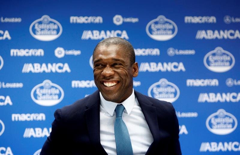 Seedorf en su presentación con el Depor: "Zidane tenía menos experiencia que yo y mirad lo que ha hecho" Seedorf en su presentación con el Depor: "Zidane tenía menos experiencia que yo y mirad lo que ha hecho"