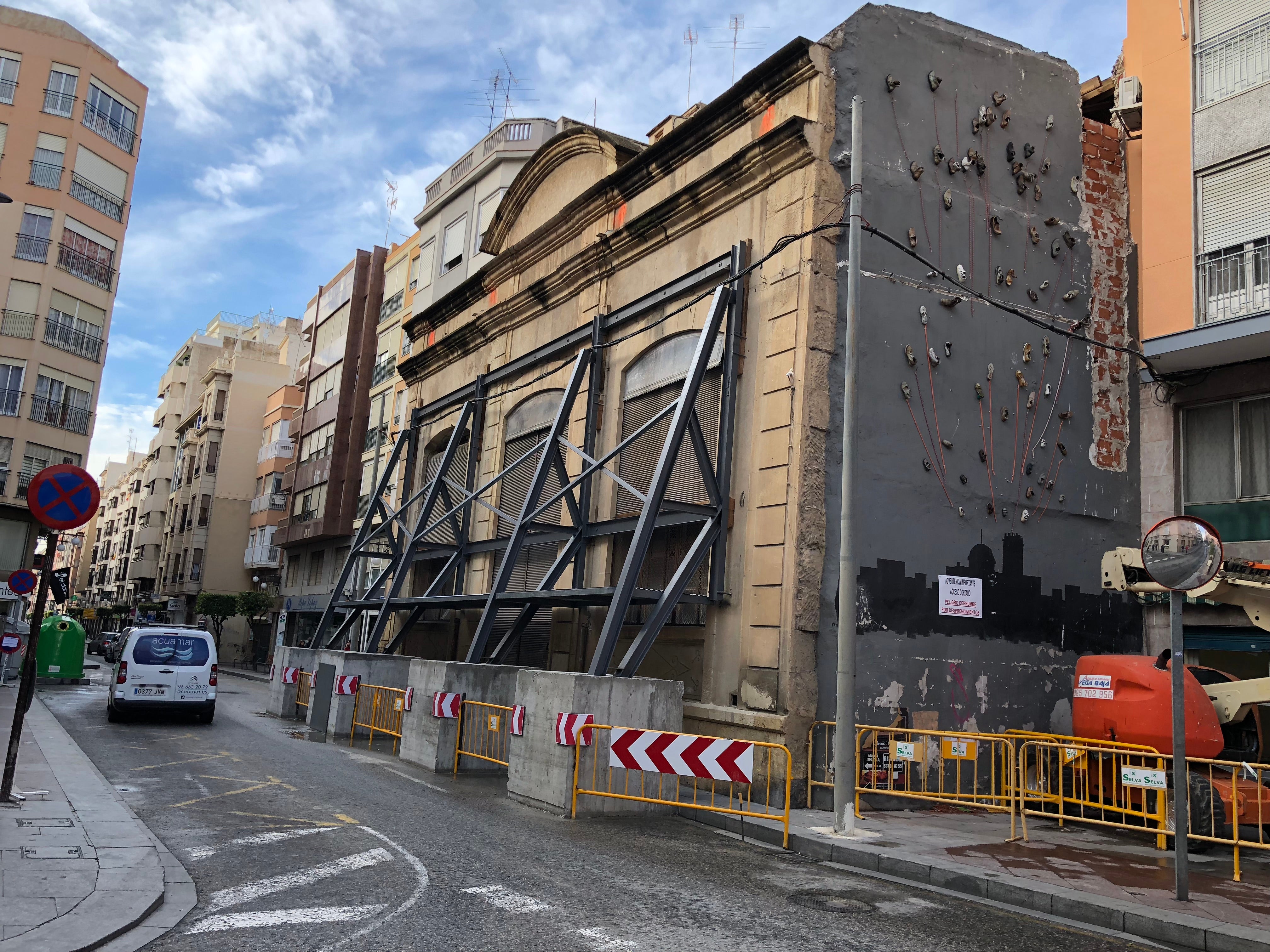 El PP habla de “desidia” y “descoordinación” del tripartito y la Conselleria de Cultura en torno al edificio de Riegos El Progreso El PP habla de “desidia” y “descoordinación” del tripartito y la Conselleria de Cultura en torno al edificio de Riegos El Progreso