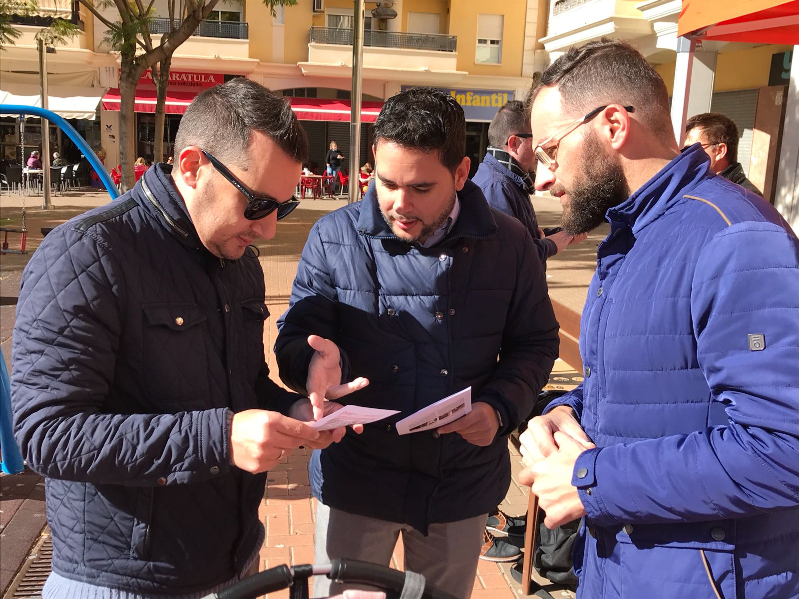 Cs Elche reclama la reposición de un juego infantil en la Plaza de Castilla Cs Elche reclama la reposición de un juego infantil en la Plaza de Castilla