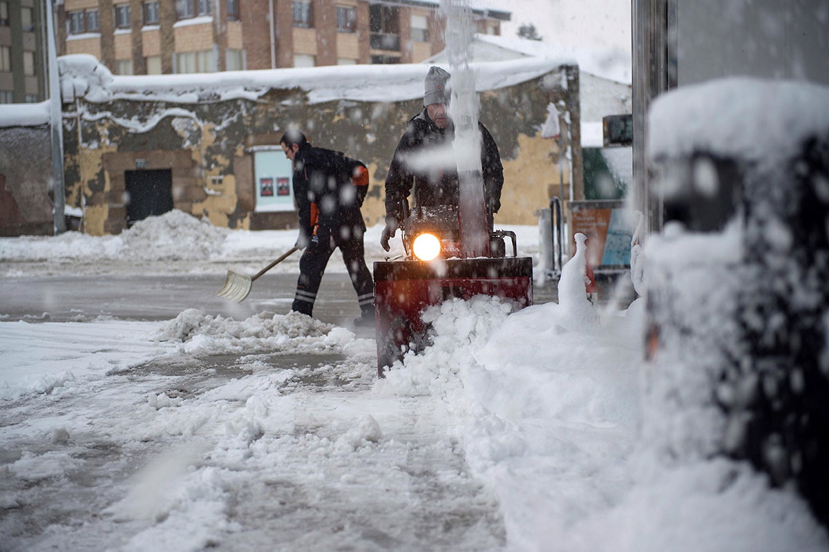 Roberto Brasero: "El miércoles y jueves habrá menos nevadas pero más heladas" Roberto Brasero: "El miércoles y jueves habrá menos nevadas pero más heladas"