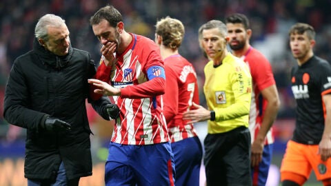 God&iacute;n, tras perder varios dientes en el partido contra el Valencia