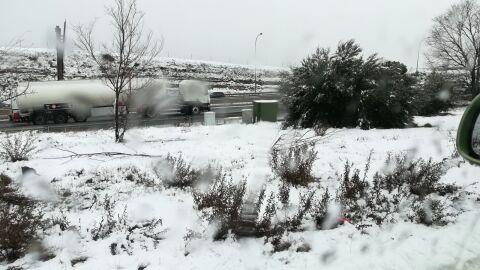 Foto de la M-40 durante el temporal de nieve