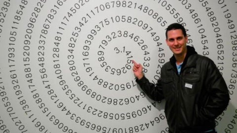 Yusnier, el matem&aacute;tico cubano que ha conseguido batir 21 r&eacute;cords mundiales con su c&aacute;lculo mental