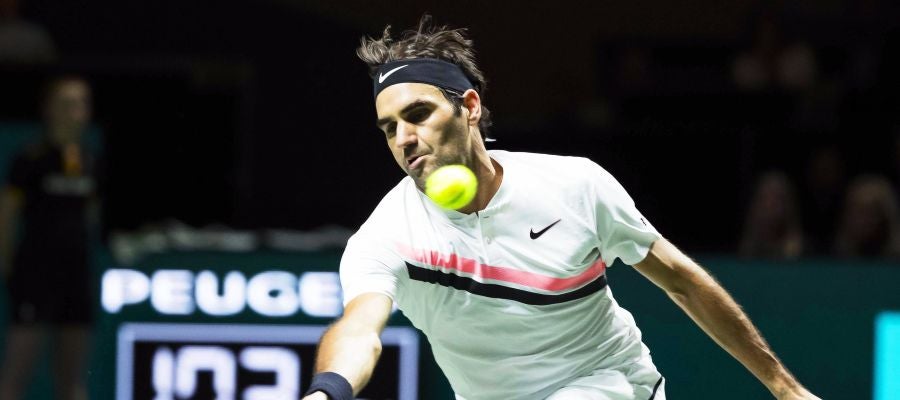 Roger Federer, en acción en el torneo de Rotterdam Roger Federer, en acción en el torneo de Rotterdam