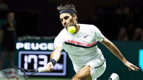 Roger Federer, en acci&oacute;n en el torneo de Rotterdam