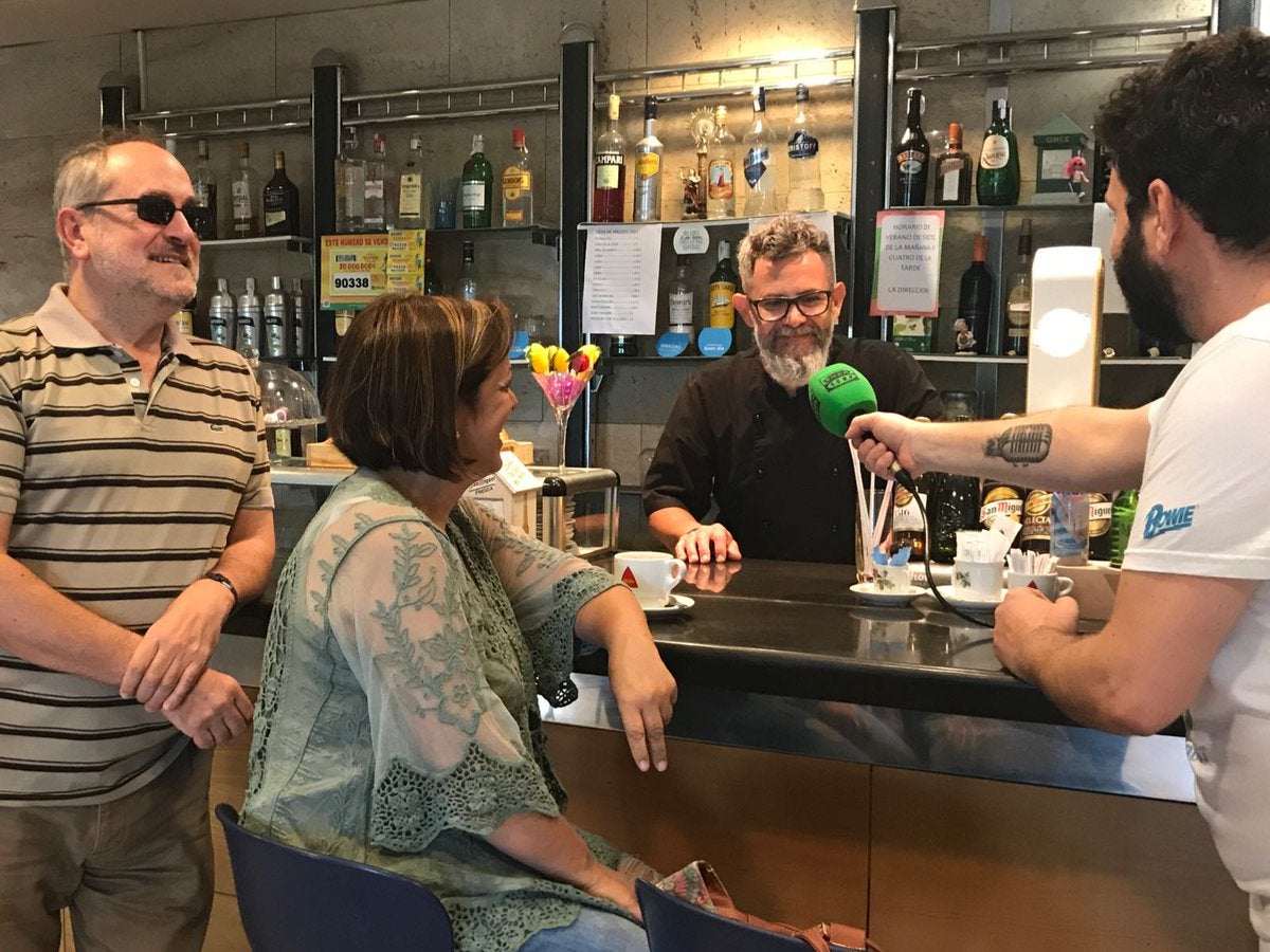 ¿Sabe qué partido celebra hoy primarias? Ni idea, yo de fútbol... ¿Sabe qué partido celebra hoy primarias? Ni idea, yo de fútbol...