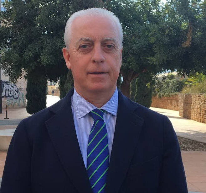 El abogado de Torre Pacheco, Antonio Garre quiere disputar la presidencia del PP a López Miras El abogado de Torre Pacheco, Antonio Garre quiere disputar la presidencia del PP a López Miras