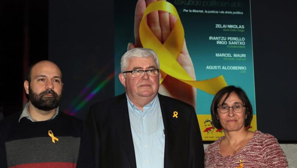 Agustí Alcoberro, vicepresidente de la ANC, en el centro de la imagen
