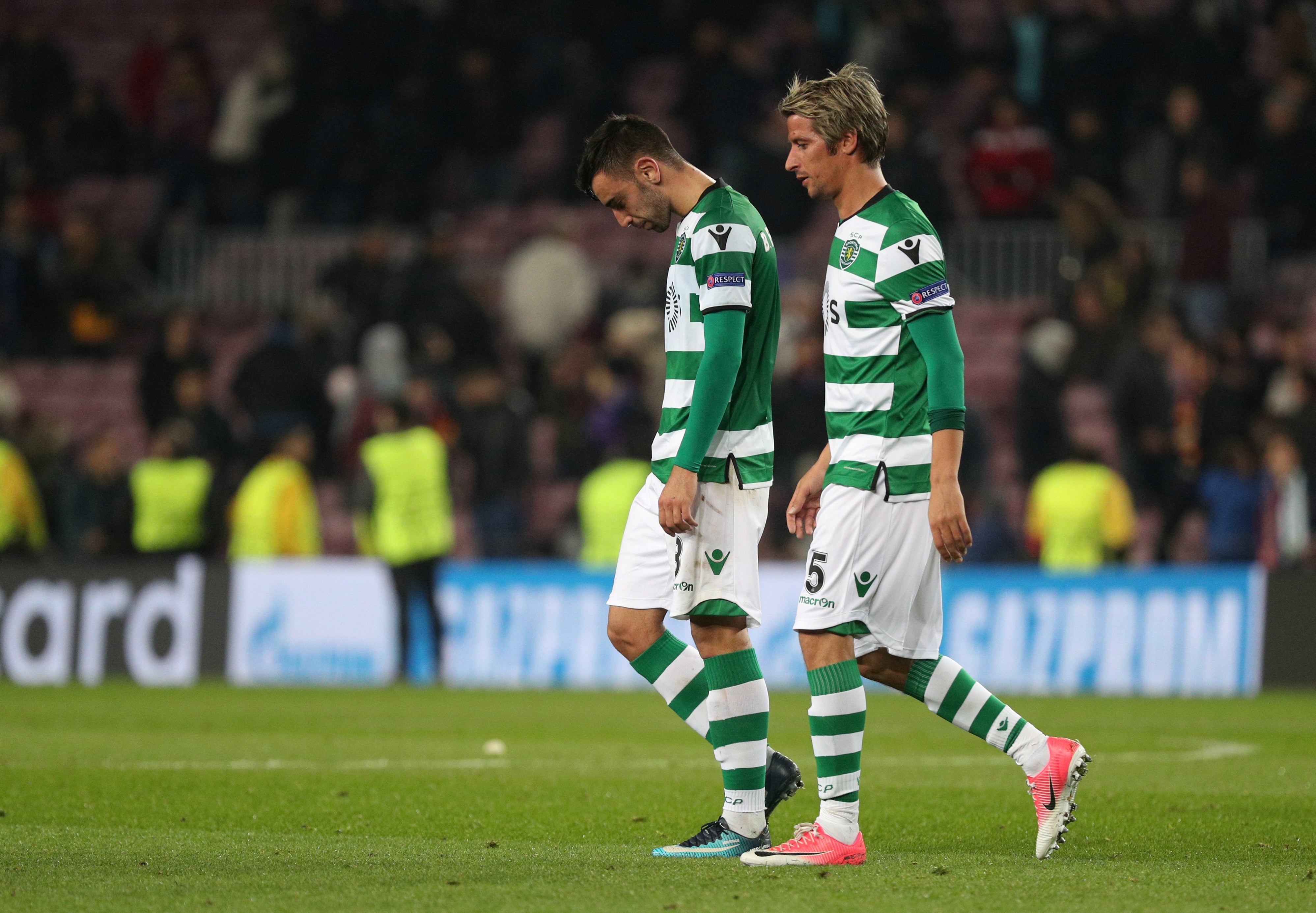 Coentrao rompió a llorar en el banquillo tras ser sustituido frente al Astana Coentrao rompió a llorar en el banquillo tras ser sustituido frente al Astana