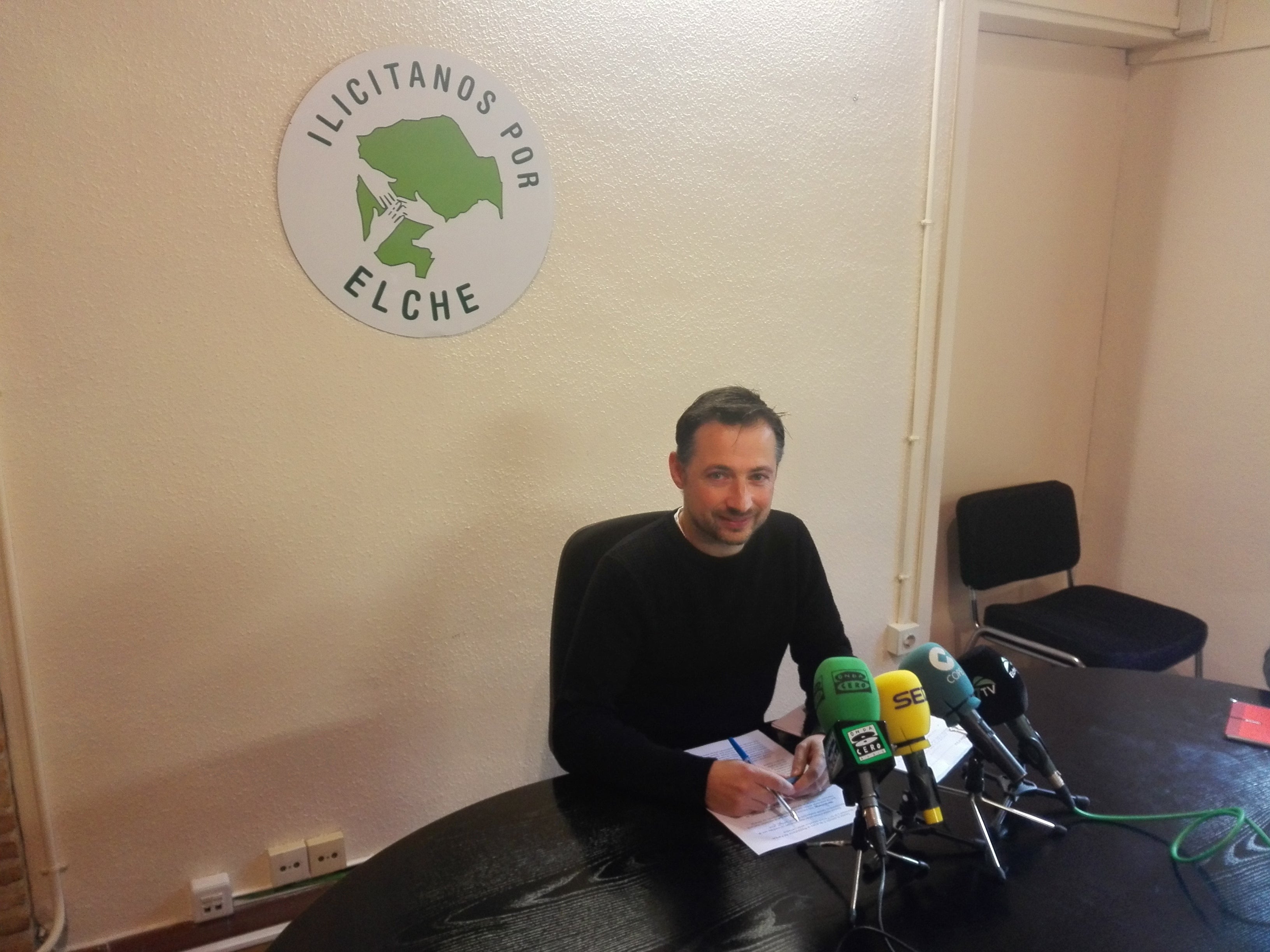 Fernando Durá, concejal del Grupo Municipal de Ilicitanos por Elche Fernando Durá, concejal del Grupo Municipal de Ilicitanos por Elche