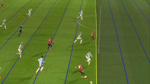 Las pol&eacute;micas 'l&iacute;neas' torcidas del VAR en el gol de Mata