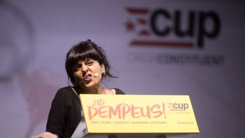La exdiputada Anna Gabriel durante su intervenci&oacute;n en un mitin de campa&ntilde;a de la CUP en Barcelona