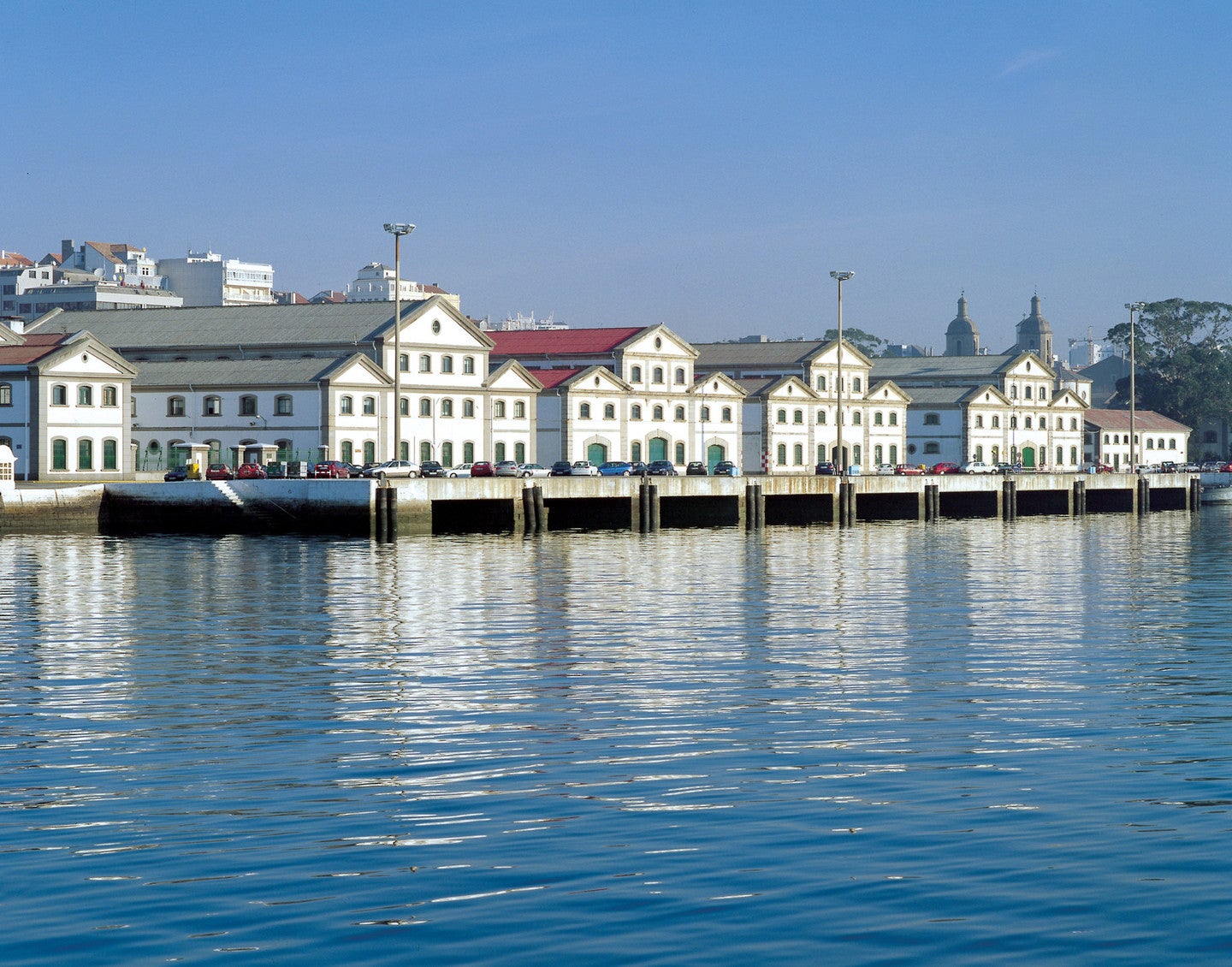 Ferrol, A Coruña y Pontevedra son las localidades en las que Defensa cederá suelo para vivienda social Ferrol, A Coruña y Pontevedra son las localidades en las que Defensa cederá suelo para vivienda social