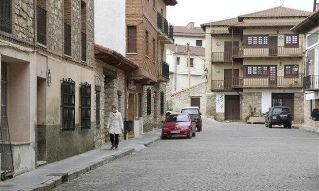 Borobia, un pueblo de Soria de 240 habitantes, ofrece incentivos a los padres por escolarizar allí a sus hijos Borobia, un pueblo de Soria de 240 habitantes, ofrece incentivos a los padres por escolarizar allí a sus hijos