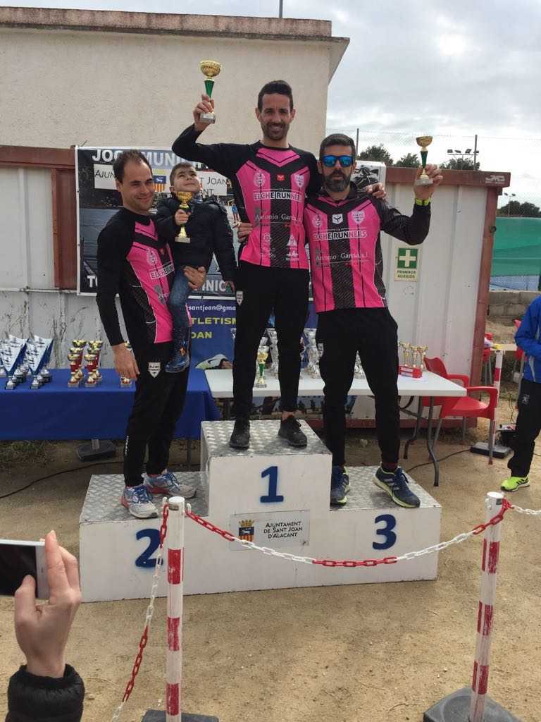 El Elche Runners - Ferretería Antonio García, campeón provincial de campo a través en Máster El Elche Runners - Ferretería Antonio García, campeón provincial de campo a través en Máster