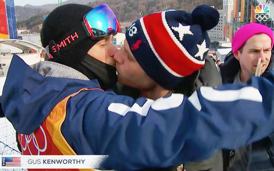 El aplaudido beso de Gus Kenworthy con su novio durante los Juegos de Invierno El aplaudido beso de Gus Kenworthy con su novio durante los Juegos de Invierno
