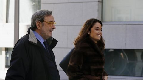 l expresidente de Catalunya Caixa Narc&iacute;s Serra a su salida de la Audiencia Nacional 