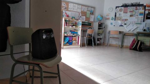 Calefactor en una de las aulas del colegio p&uacute;blica de educaci&oacute;n especial Virgen de la Luz de Elche