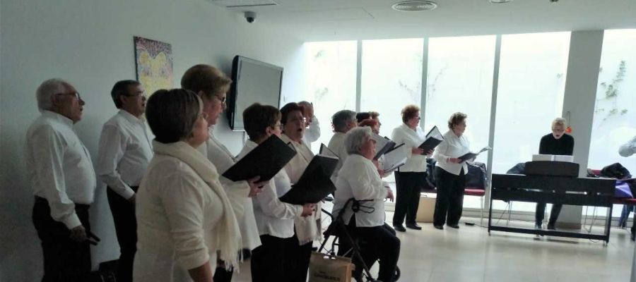 La UJI inicia un proyecto musical en l'Alcora dirigido a despertar las emociones de las personas mayores. La UJI inicia un proyecto musical en l'Alcora dirigido a despertar las emociones de las personas mayores.