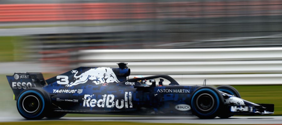 El RB14 de Ricciardo, rodando en Silverstone El RB14 de Ricciardo, rodando en Silverstone