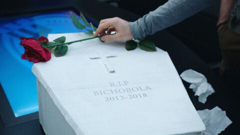 Un entierro, un caso cerrado y el nuevo secretario de la base