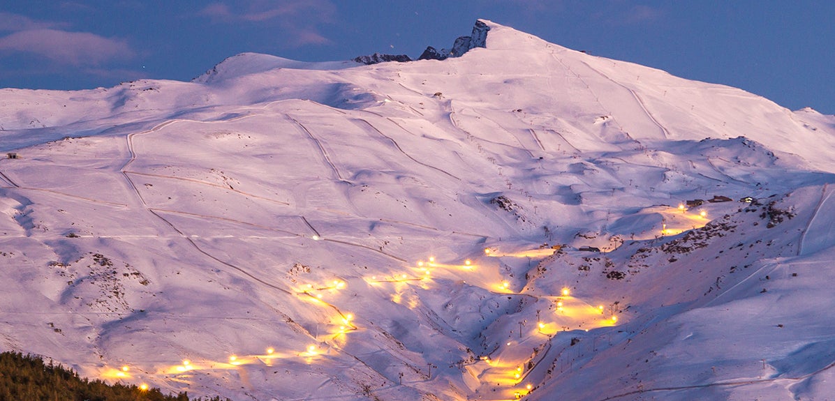 Sierra Nevada abre fin de semana con sus pistas más demandadas por los especialistas Sierra Nevada abre fin de semana con sus pistas más demandadas por los especialistas