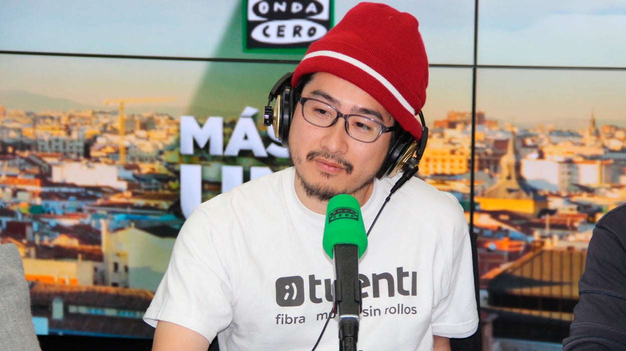 Tasuku Okawa, el joven japonés que se hizo del Atleti después de que los aficionados le confundiesen con el TAS Tasuku Okawa, el joven japonés que se hizo del Atleti después de que los aficionados le confundiesen con el TAS