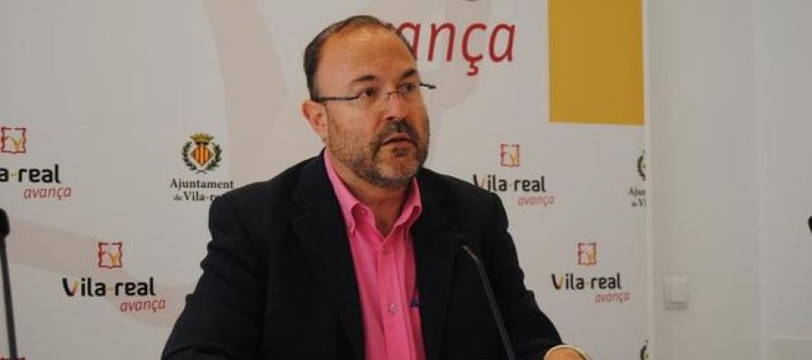 El regidor de Territori Emilio Obiol ha comunicat que hi han problemes tècnics en el projecte de la ronda Sud oest que se van a resoldre amb la conselleria. El regidor de Territori Emilio Obiol ha comunicat que hi han problemes tècnics en el projecte de la ronda Sud oest que se van a resoldre amb la conselleria.