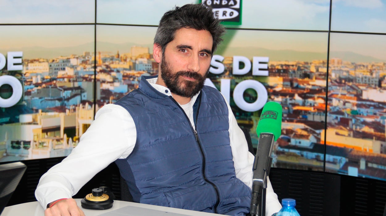 2001 ELADIO RODRÍGUEZ-MANEL LOUREIRO 2001 ELADIO RODRÍGUEZ-MANEL LOUREIRO